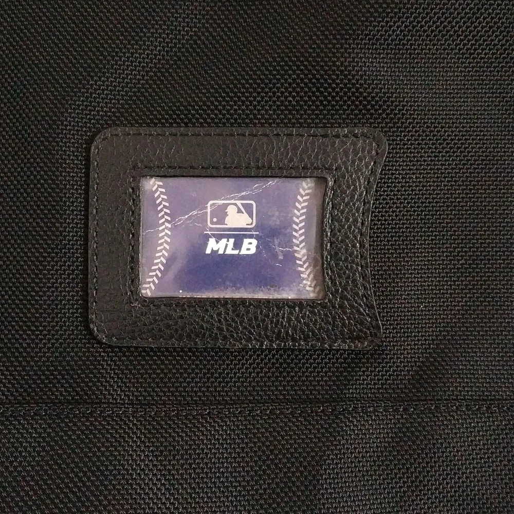 MLB Nylon Crossbody Tote bag - Picture 17 of 17